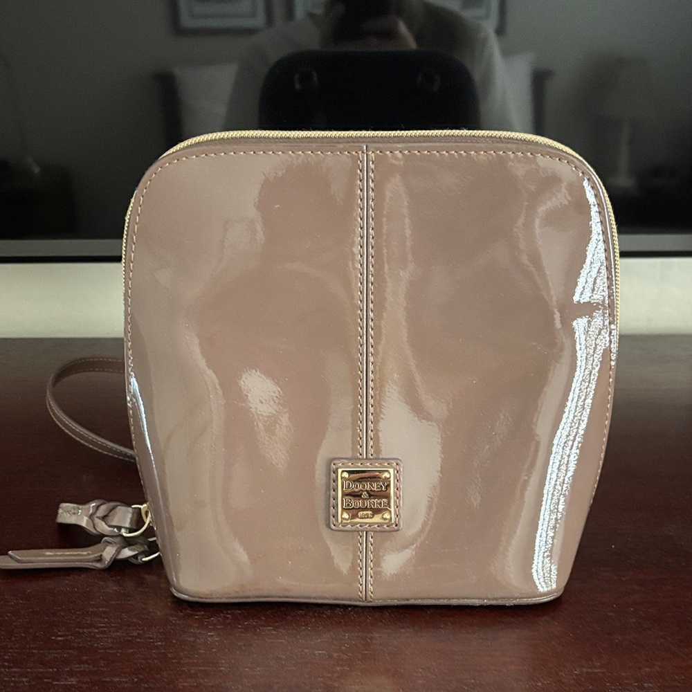 Dooney & Bourke Glossy Beige Cosmetic Case